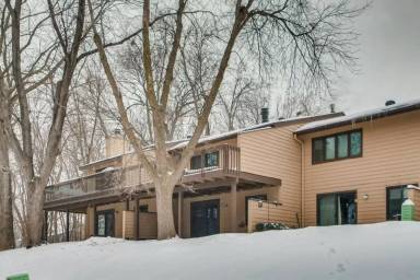 Main picture of 483 W Eagle Lake Dr
