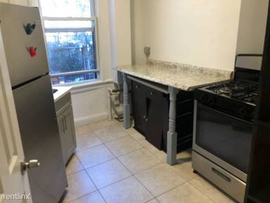 Main picture of 203 E 205th St