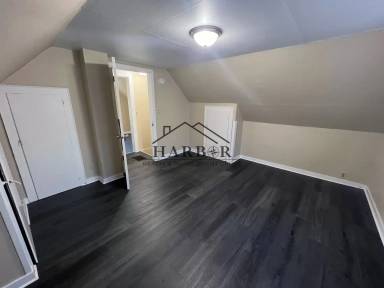 Main picture of 804 12th Ave SW