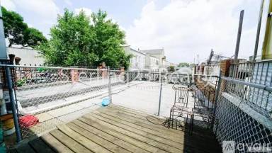 Main picture of 36 09 Ditmars Blvd
