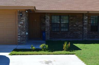 Main picture of 904 Rebecca Ln