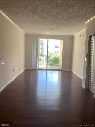 Main picture of Porto Bellagio Condominiums