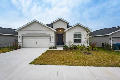 Main picture of 2025 Noble Dr