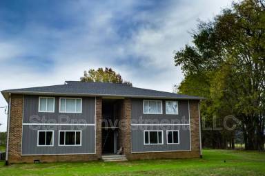 Main picture of 2340 Hamilton Ave