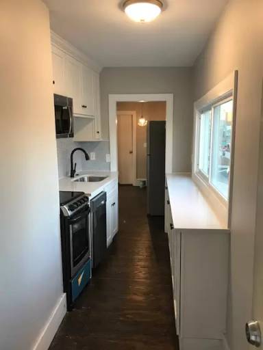 Main picture of 187 N Main St