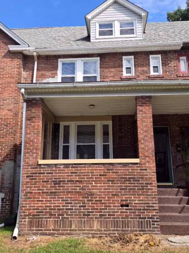 Main picture of 839 Priestley Ave