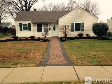 Main picture of 25 Walnut St