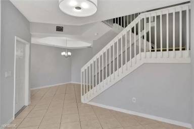Main picture of 2325 Mariner Ct