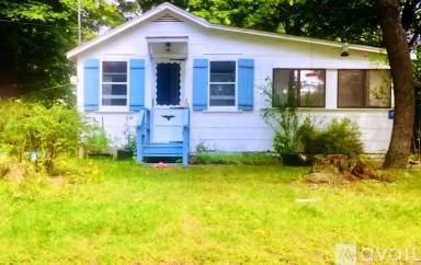 Main picture of 89 E Thompson Rd