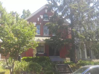 Main picture of 1015 Baxter Ave