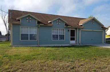 Main picture of 13418 Candia St