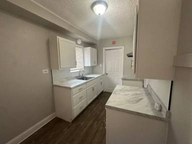Main picture of 12227 S Throop St