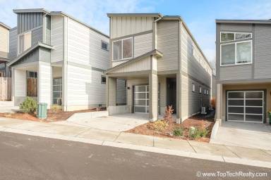 Main picture of 662 NW Pebblestone Ln
