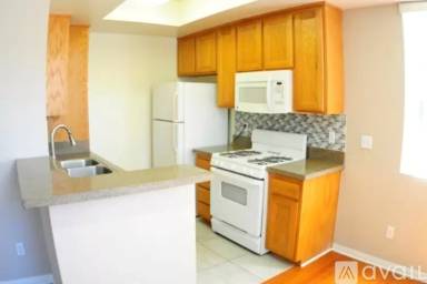 Main picture of 1352 W 29th St