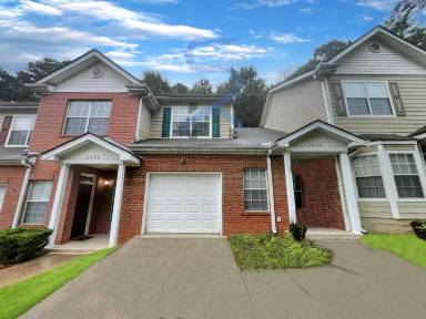 Main picture of 2432 Laurel Cir NW