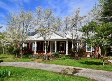 Main picture of 238 Waughs Ferry Rd