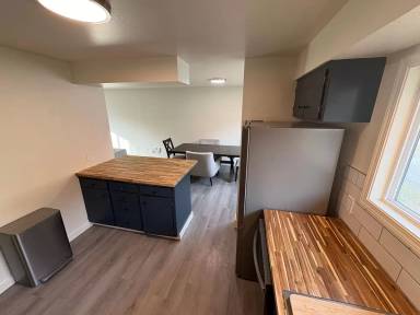 Main picture of 716 N 10th St