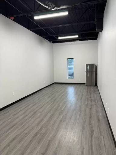 Main picture of 111 N Broadway
