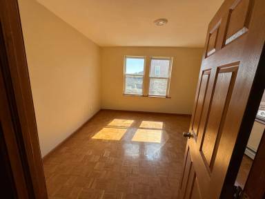 Main picture of 91 Broad St