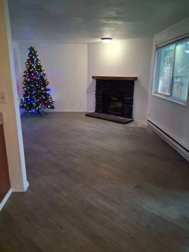 Main picture of 1819 S 93rd St