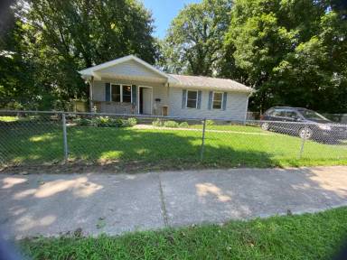 Main picture of 365 Magnolia St