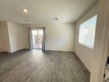 Main picture of 3720 Brilliant Sunset St