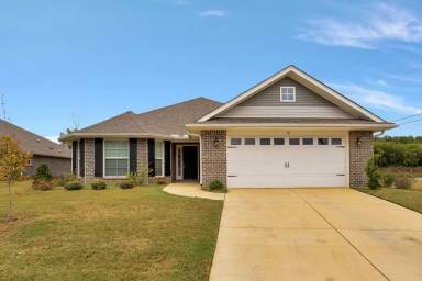 Main picture of 101 Abercorn Dr