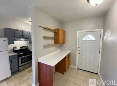 Main picture of 136 Chatham St