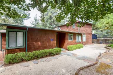 Main picture of 104 Swett Rd