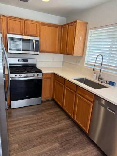 Main picture of 4 White Lily Ct