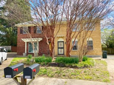 Main picture of 5659 Hinton Pl