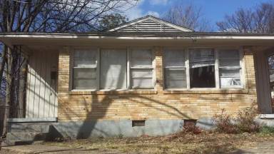 Main picture of 2468 Yale Ave