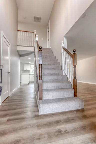 Main picture of 3601 SE Sunrise Dr