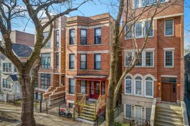 Main picture of 2730 N Wayne Ave