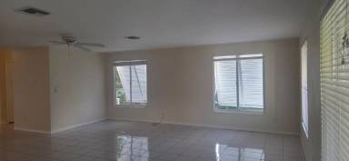 Main picture of 526 102nd Ave N