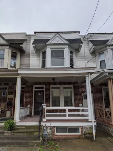 Main picture of 736 Walnut St