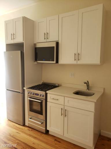 Main picture of 53 W 72nd St