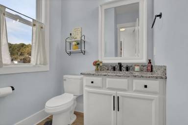 Main picture of 1059 Meridian Dr