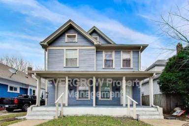 Main picture of 415 N Oxford St