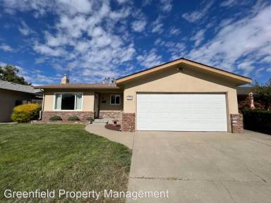 Main picture of 2233 Aladdin Way