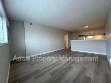 Main picture of 5703 S 14th St