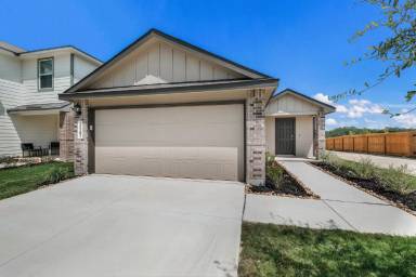 Main picture of 15203 Scoria Trl