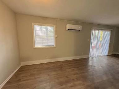 Main picture of 2462 Bragg Blvd