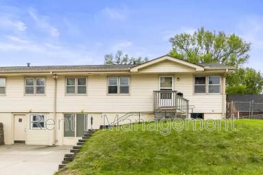 Main picture of 3701 Saratoga St