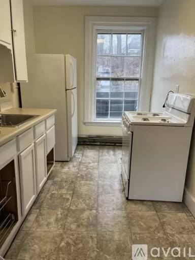 Main picture of 75 Elliot St
