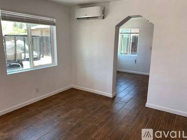 Main picture of 3411 E Camden St