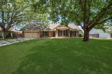 Main picture of 133 Thomas Edison Dr