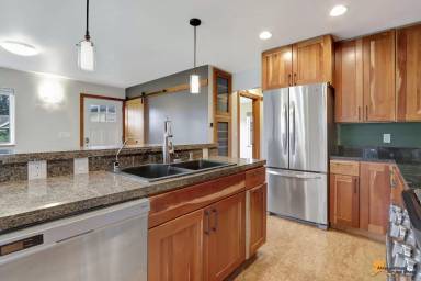 Main picture of 1337 E 13th Ave