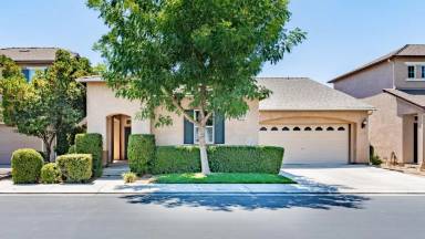 Main picture of 4043 W Fig Tree Ln