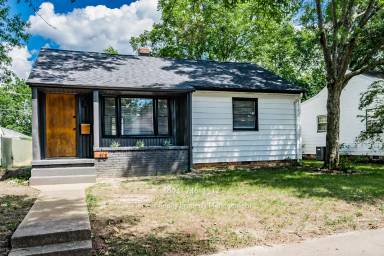 Main picture of 213 W Blake Ln